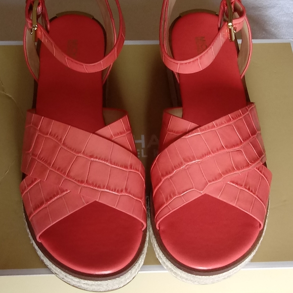 "New' Michael Kors Abbott Sandals - Picture 11 of 16